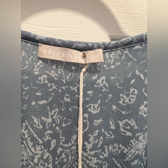 Indah Somi Easy Oversize Summer Blouse in Indigo Batik Top- Medium - Picture 6 of 7